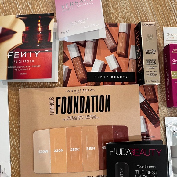 33 NWT Travel Size Beauty Minis - Picture 4 of 9